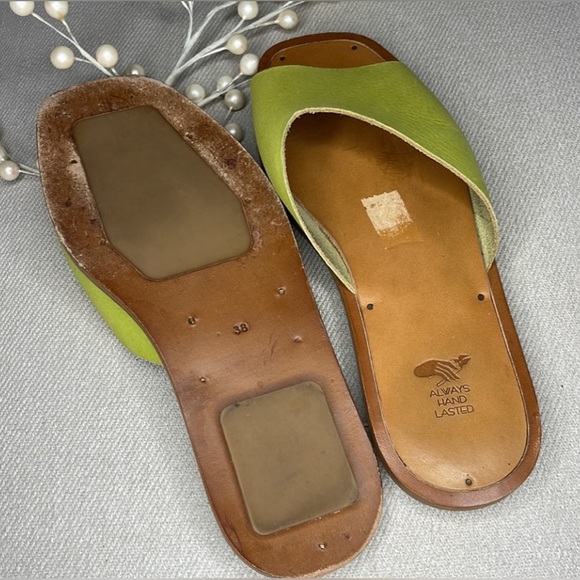 FAB HANDMADE LEATHER SLIDES - Picture 5 of 8